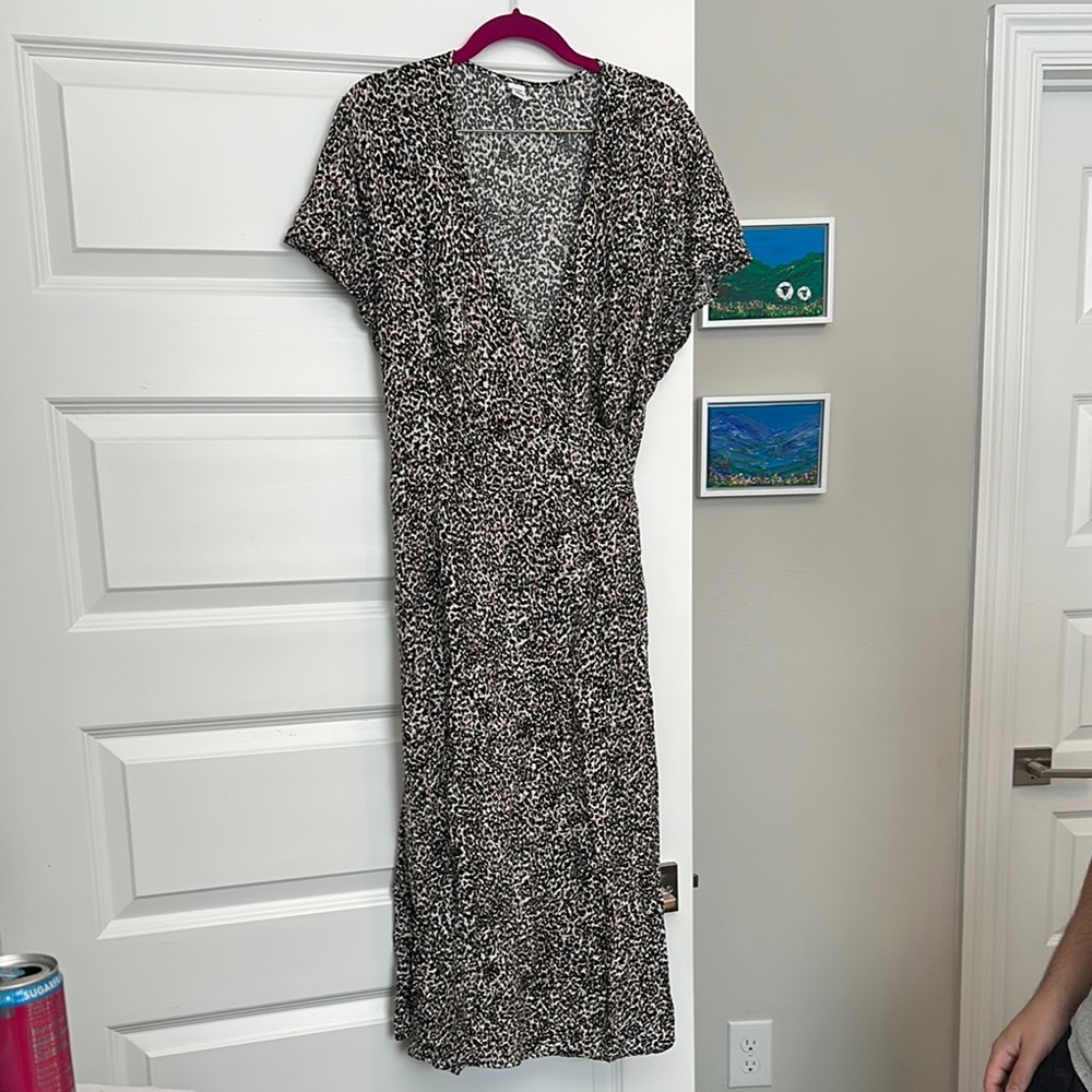 Old Navy Cheetah Print Wrap Midi Dress